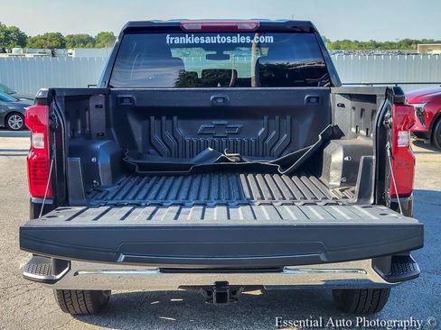 Used 2021 Chevrolet Silverado 1500 LT AWD/4WD image 24