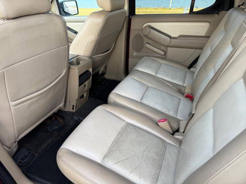 Used 2007 Ford Explorer Sport Trac Limited image 13