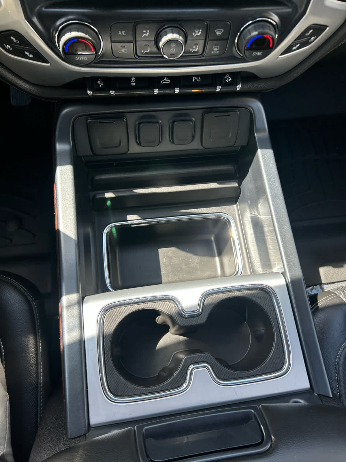 Used 2018 GMC Sierra 1500 SLT w/ SLT Premium Package AWD/4WD image 19
