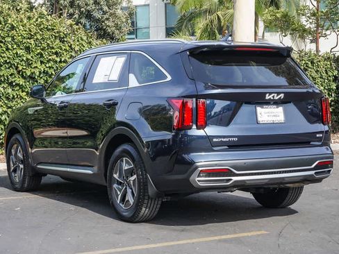 Used 2023 Kia Sorento EX FWD image 3