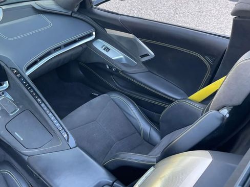 Used 2022 Chevrolet Corvette Stingray Premium Conv w/ Z51 Performance Package image 39