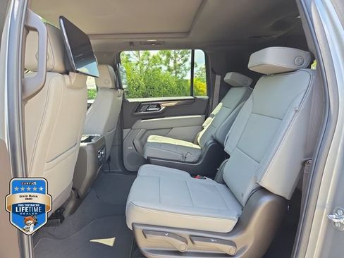 New 2026 GMC Yukon XL Elevation w/ Elevation Premium Package AWD/4WD image 9