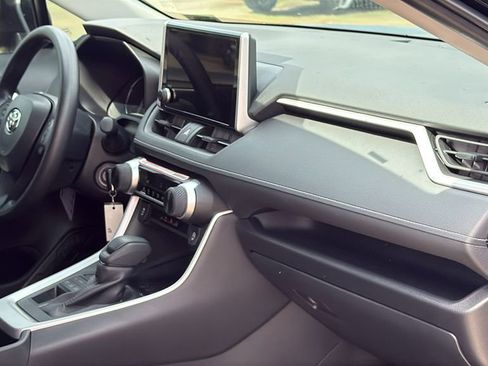 Certified 2025 Toyota RAV4 LE image 30