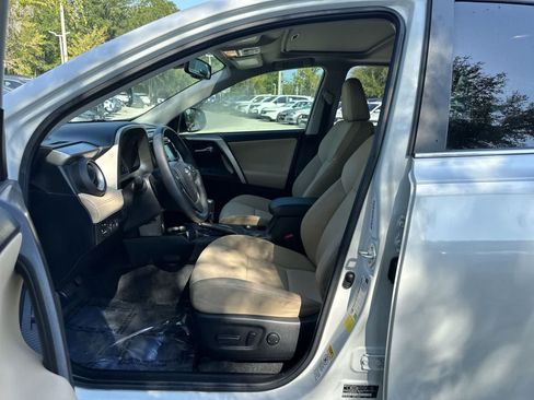 Used 2015 Toyota RAV4 Limited w/ Technology Package FWD image 2