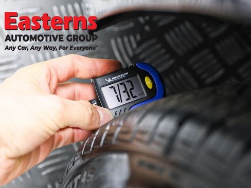 Used 2023 Tesla Model 3 Standard Range image 23