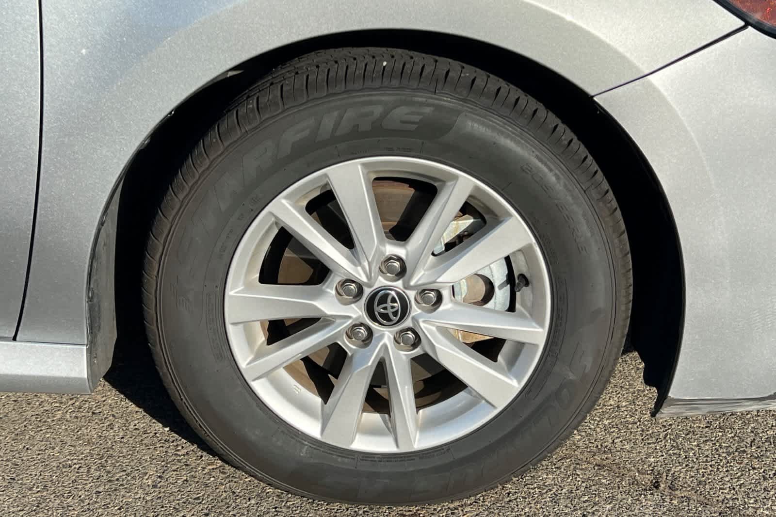 Used 2025 Toyota Camry LE FWD image 18