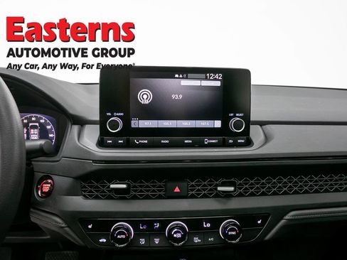Used 2024 Honda Accord EX image 11