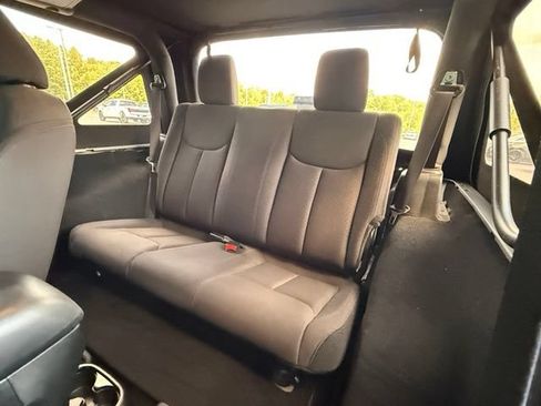 Used 2017 Jeep Wrangler Sport AWD/4WD image 13