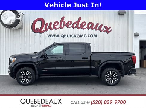 Used 2022 GMC Sierra 1500 AT4 w/ AT4 Premium Package image 1