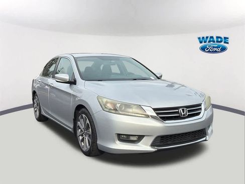 Used 2015 Honda Accord Sport image 3