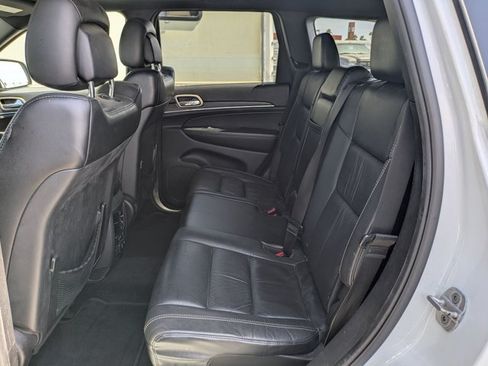 Used 2014 Jeep Grand Cherokee Limited w/ Trailer Tow Group IV AWD/4WD image 18