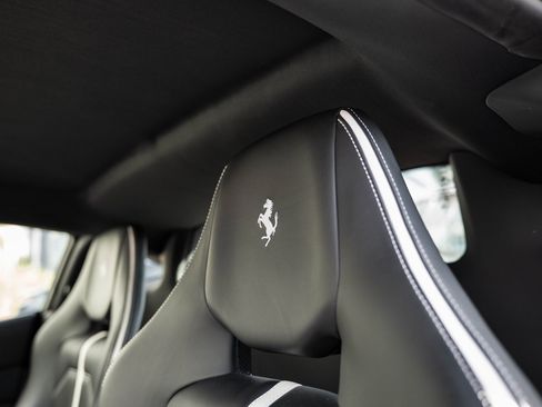 Used 2017 Ferrari 488 GTB image 15