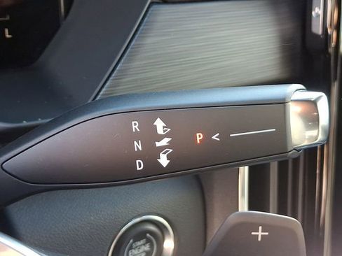 Used 2025 GMC Acadia Elevation image 20