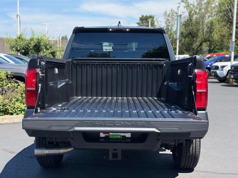Certified 2025 Toyota Tacoma SR AWD/4WD image 11