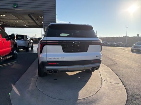 Used 2025 Chevrolet Traverse Z71 w/ Driver Confidence Package image 12
