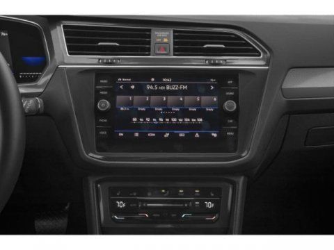 Used 2022 Volkswagen Tiguan SE AWD/4WD image 13