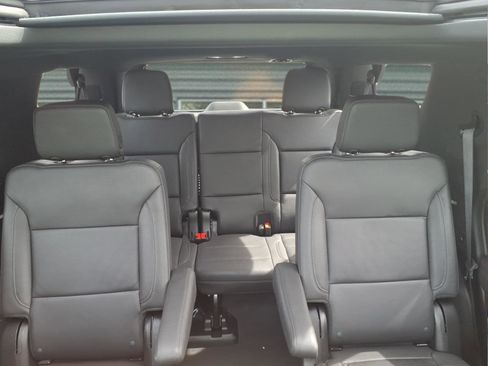 Used 2023 Chevrolet Tahoe Z71 w/ Luxury Package AWD/4WD image 21