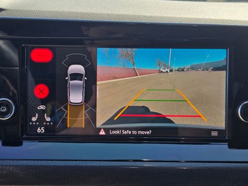 Used 2023 Volkswagen GTI 40th Anniversary Edition image 17