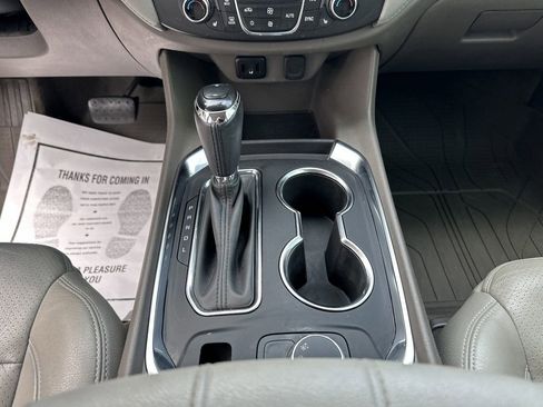 Used 2019 Chevrolet Traverse LT FWD image 20