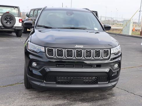 New 2026 Jeep Compass Latitude image 16