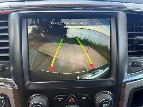 Used 2017 RAM 1500 Laramie AWD/4WD image 17