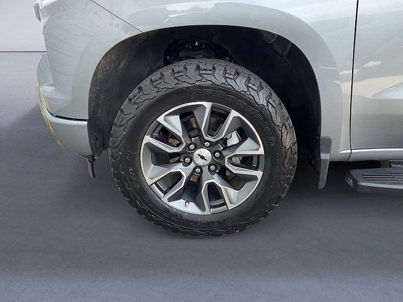 Used 2024 Chevrolet Silverado 1500 RST w/ Convenience Package II AWD/4WD image 9