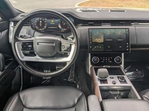 Used 2023 Land Rover Range Rover SE image 10