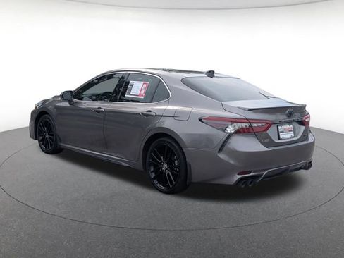 Used 2024 Toyota Camry XSE FWD image 3