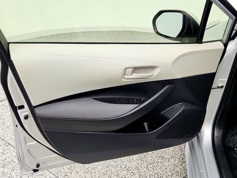 Used 2024 Toyota Corolla LE w/ LE Convenience Package FWD image 10