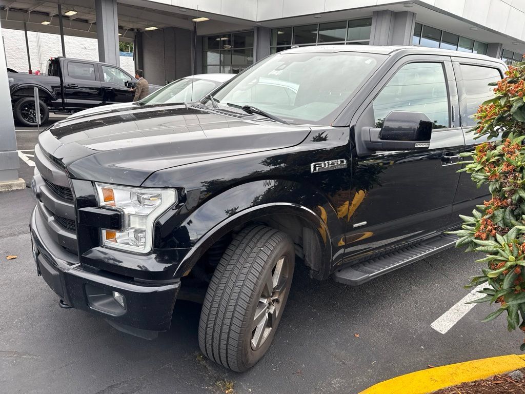 Used 2016 Ford F150 Lariat w/ Equipment Group 502A Luxury AWD/4WD image 4