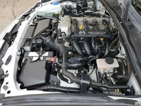 Used 2016 MAZDA MX-5 Miata Grand Touring image 34