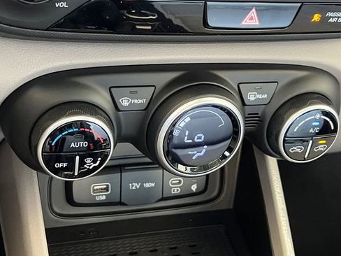 New 2026 Hyundai Venue SEL FWD image 19
