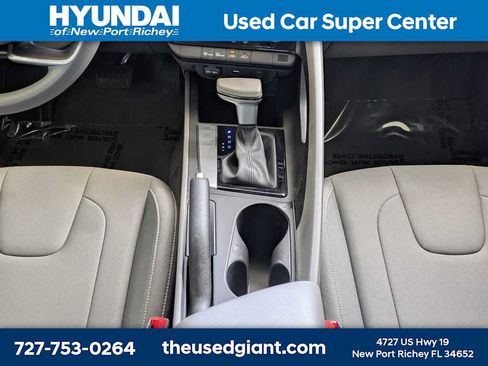 Used 2024 Hyundai Elantra SEL FWD image 19