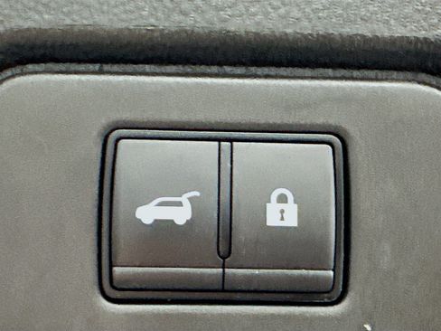 Used 2025 Nissan Pathfinder SV AWD/4WD image 30