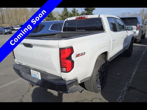 Used 2024 Chevrolet Colorado LT w/ LT Convenience Package image 15