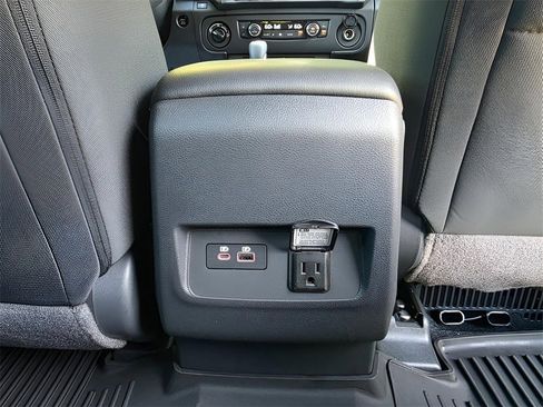 New 2026 Nissan Frontier PRO-4X w/ Pro-4x Convenience Package image 9