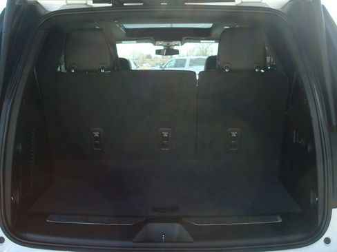 Used 2021 Chevrolet Tahoe Z71 w/ Z71 Signature Package image 13