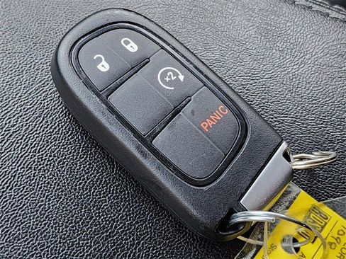 Used 2021 Jeep Cherokee Latitude Lux image 31