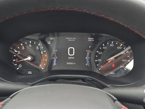 Used 2025 Jeep Compass Trailhawk AWD/4WD image 11