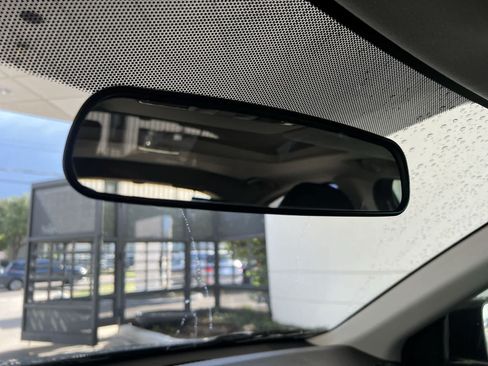 Used 2017 Honda HR-V EX image 25