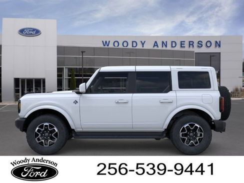 New 2025 Ford Bronco Outer Banks AWD/4WD image 3
