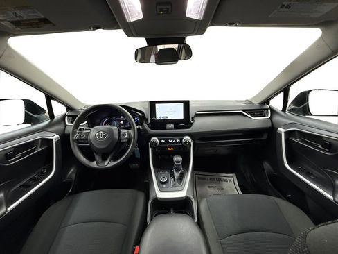 Used 2023 Toyota RAV4 LE image 17