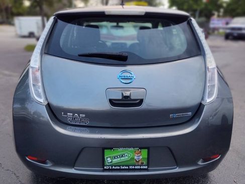 Used 2015 Nissan Leaf S FWD image 4