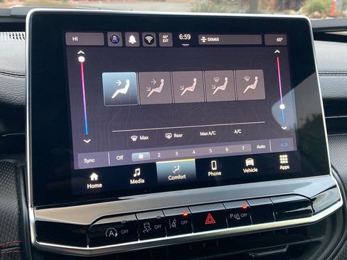 Used 2025 Jeep Compass Trailhawk w/ Trailer Tow Group image 22