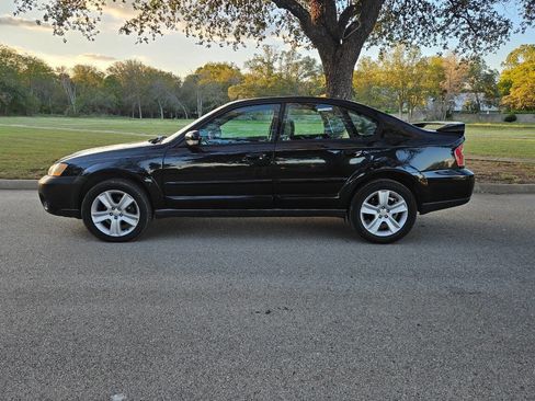 Used 2005 Subaru Outback 3.0R image 8