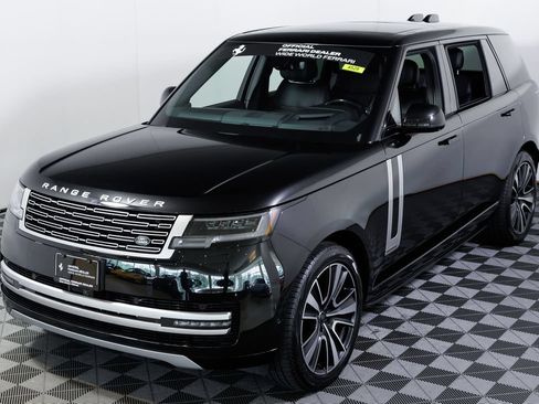 Used 2025 Land Rover Range Rover Long Wheelbase Autobiography AWD/4WD image 11