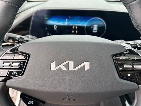 Used 2023 Kia Niro Wave w/ Wave Preserve Package FWD image 24