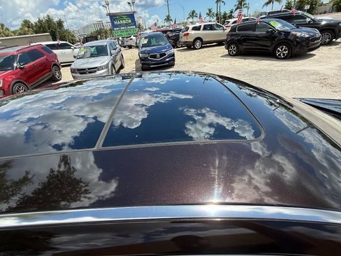 Used 2013 Lincoln MKS image 7