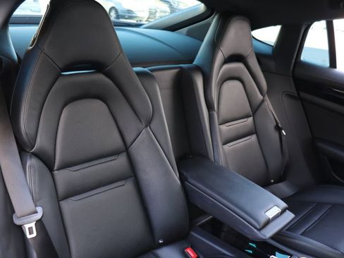 Used 2019 Porsche Panamera 4 image 30