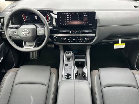 New 2026 Nissan Pathfinder SL AWD/4WD image 13